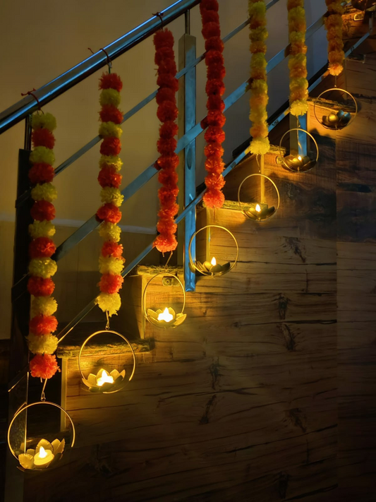 Metal Ring Lotus Hangigs